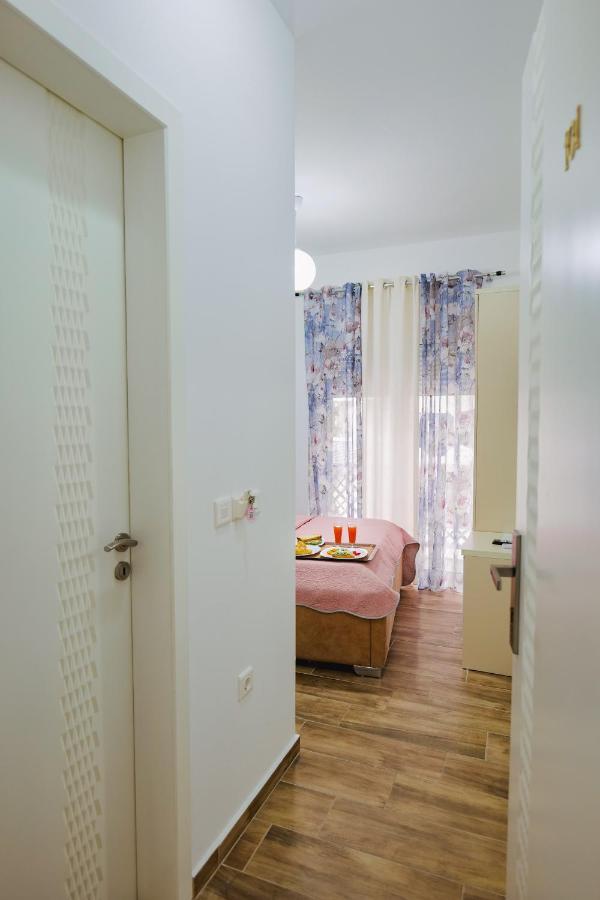 Eden Suites & Apartments Sarande Exterior photo