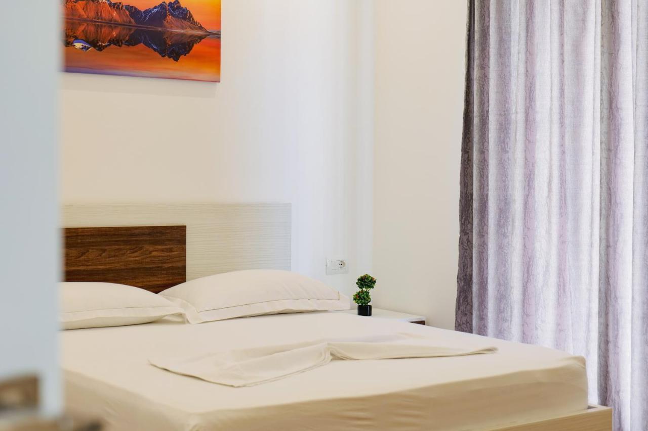 Eden Suites & Apartments Sarande Exterior photo